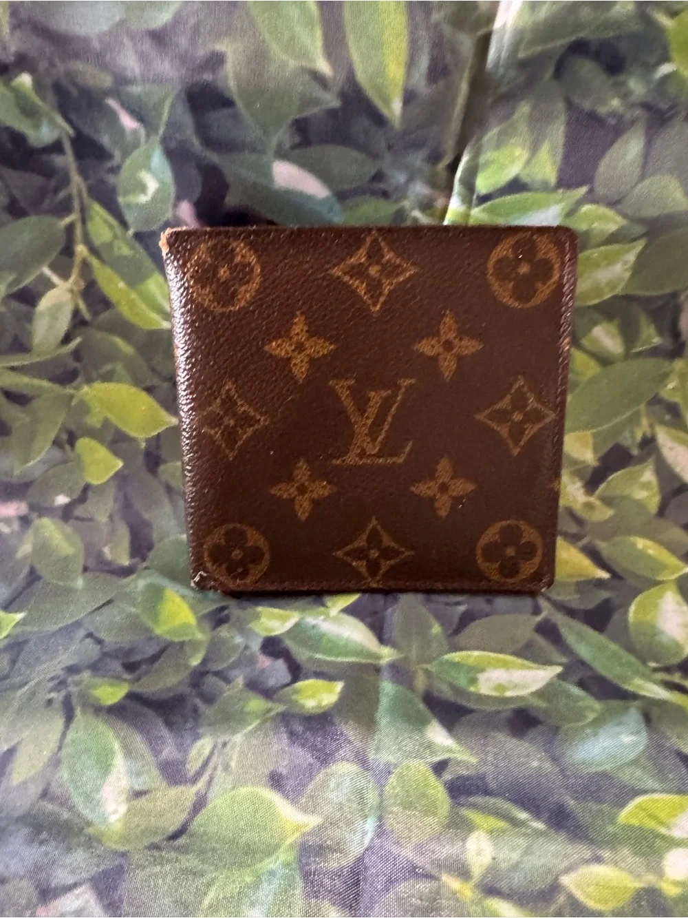 Louis Vuitton  Monogram Bi-Fold Wallet - Designer Style